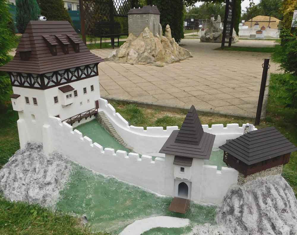 hanigovsky hrad s