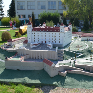 park miniatur novy bratislavsky hrad m